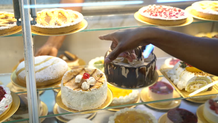 Display chiller for cake